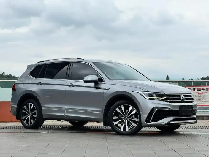 Volkswagen Tiguan L 2022 Model 330TSI Automatic 2WD R-Line Enjoy the version more – фото 3
