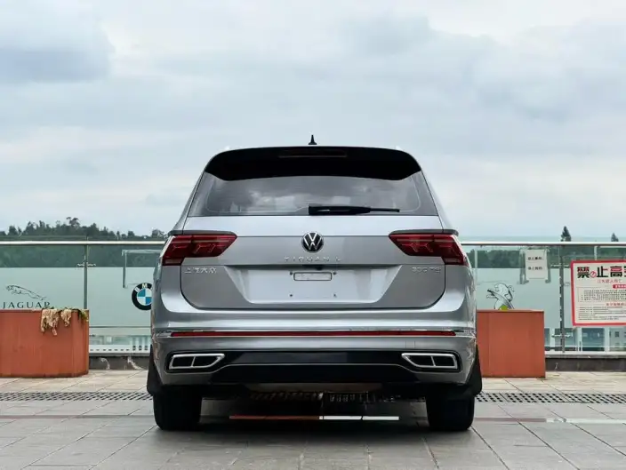 Volkswagen Tiguan L 2022 Model 330TSI Automatic 2WD R-Line Enjoy the version more – фото 5