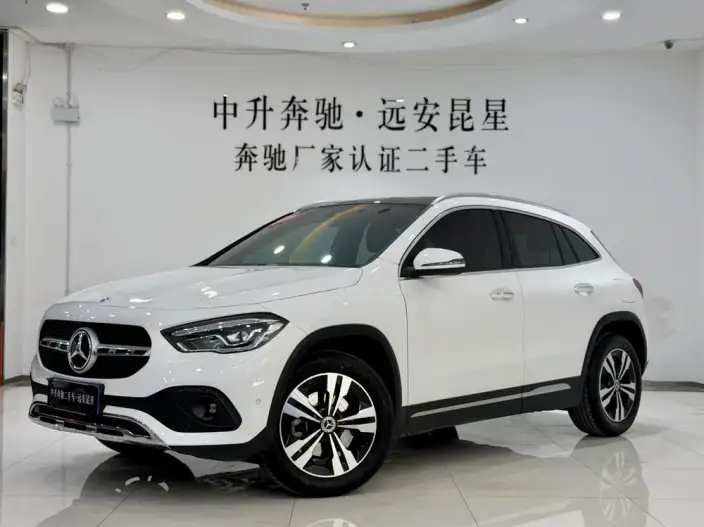 Mercedes-Benz GLA 2020 Model GLA 180 – фото 1
