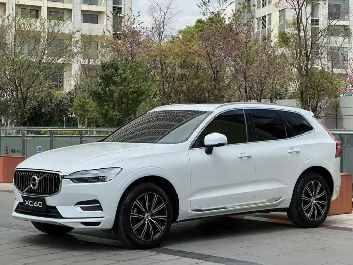 Volvo XC60 2021 Model T5 4WD Smart Range Sports Edition