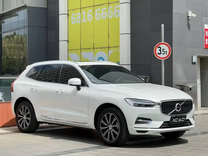 Volvo XC60 2021 Model T5 4WD Smart Range Sports Edition