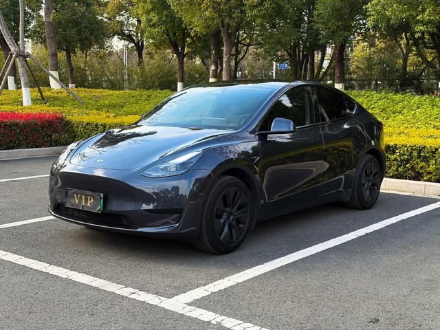 Tesla Model Y 2024 RWD – фото 1
