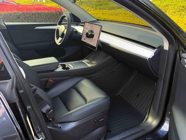 Tesla Model Y 2024 RWD – фото 11