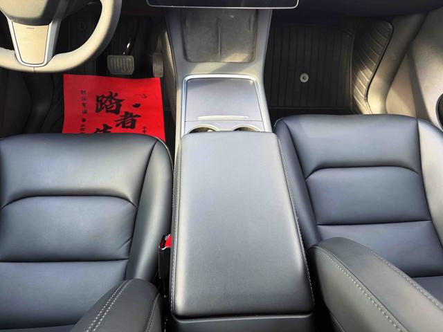 Tesla Model Y 2024 RWD – фото 15
