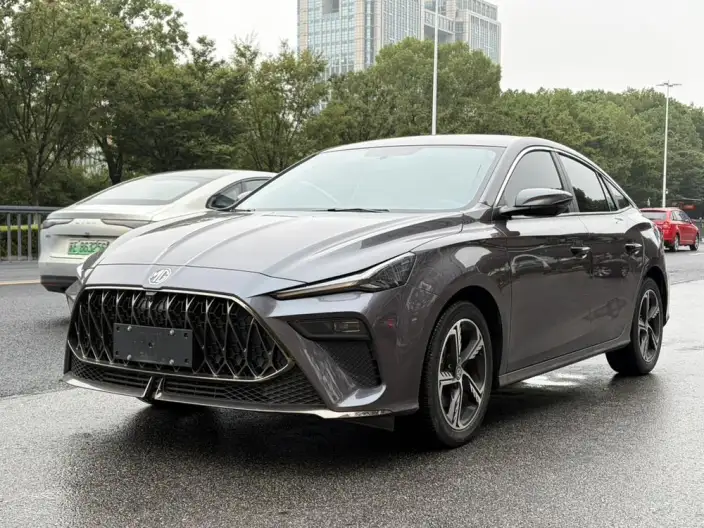 MG 5 Scorpio 2022 Model 1.5T Deluxe Edition – фото 1