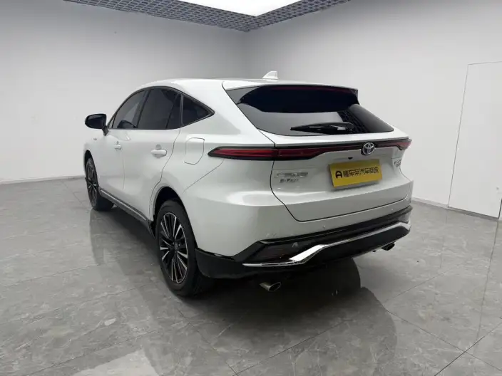 Venza 2022 Model Hybrid 2.5L CVT 4WD Supreme Edition – фото 5