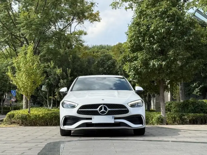 Mercedes-Benz C-Class 2024 Model C 200 L Sports Edition – фото 2