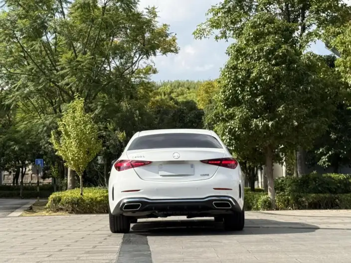 Mercedes-Benz C-Class 2024 Model C 200 L Sports Edition – фото 6