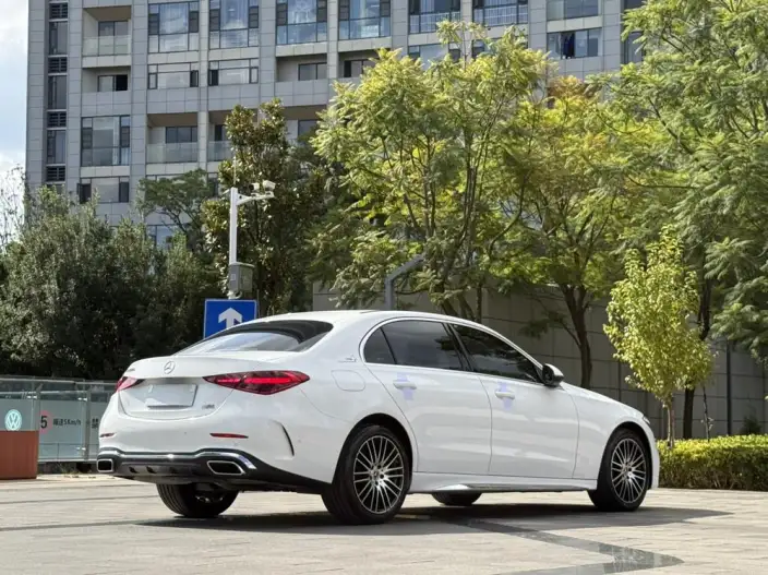 Mercedes-Benz C-Class 2024 Model C 200 L Sports Edition – фото 7