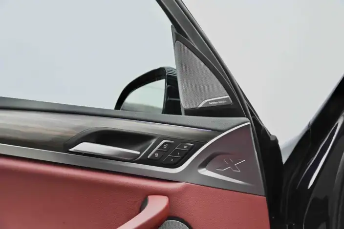 BMW X3 2023 Model xDrive30i Leading Model M Night Set – фото 9