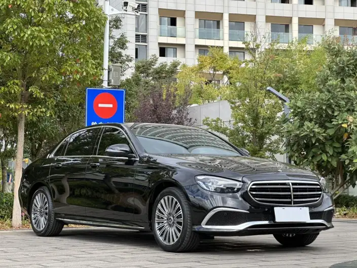 Mercedes-Benz E-Class 2022 Model E 300 L Luxury Model sedan – фото 3