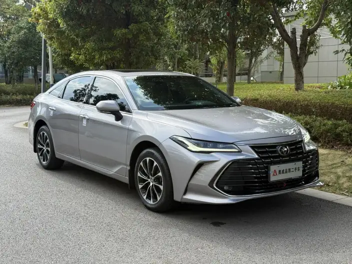 Toyota Avalon 2023 Model 2.0L CVT Deluxe Edition – фото 3