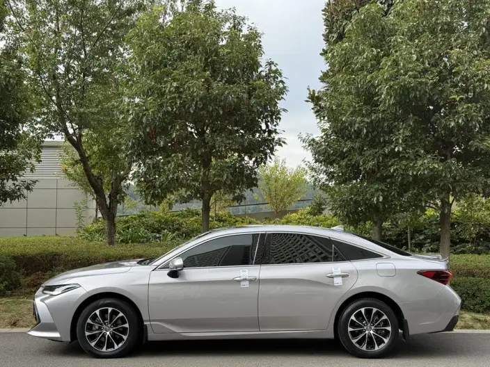 Toyota Avalon 2023 Model 2.0L CVT Deluxe Edition – фото 4