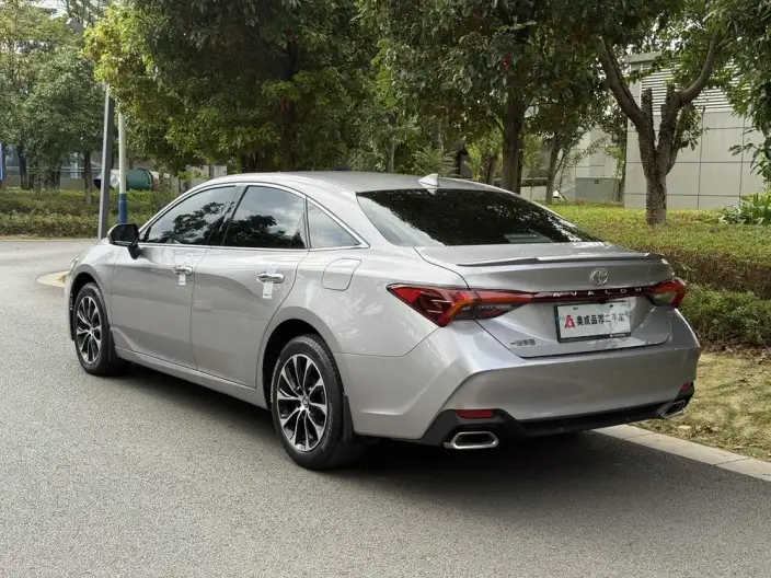 Toyota Avalon 2023 Model 2.0L CVT Deluxe Edition – фото 5
