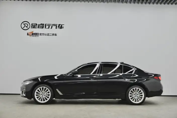 BMW 5 Series 2022 Model Facelift II 530Li Exclusive Model Luxury Set – фото 3
