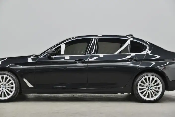 BMW 5 Series 2022 Model Facelift II 530Li Exclusive Model Luxury Set – фото 9