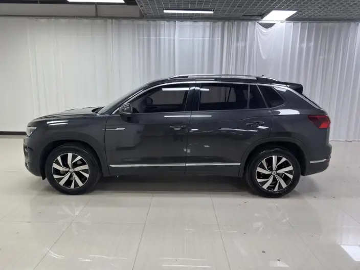 Volkswagen Tayron 2022 Model 330TSI 2WD Luxury Zhilian Edition – фото 4