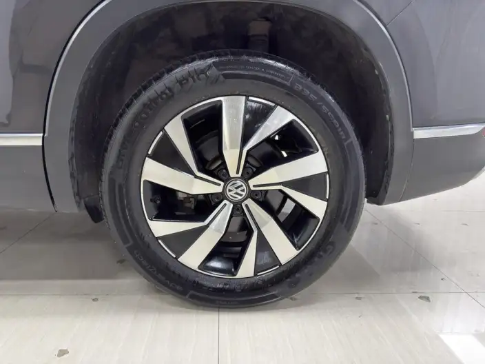 Volkswagen Tayron 2022 Model 330TSI 2WD Luxury Zhilian Edition – фото 9
