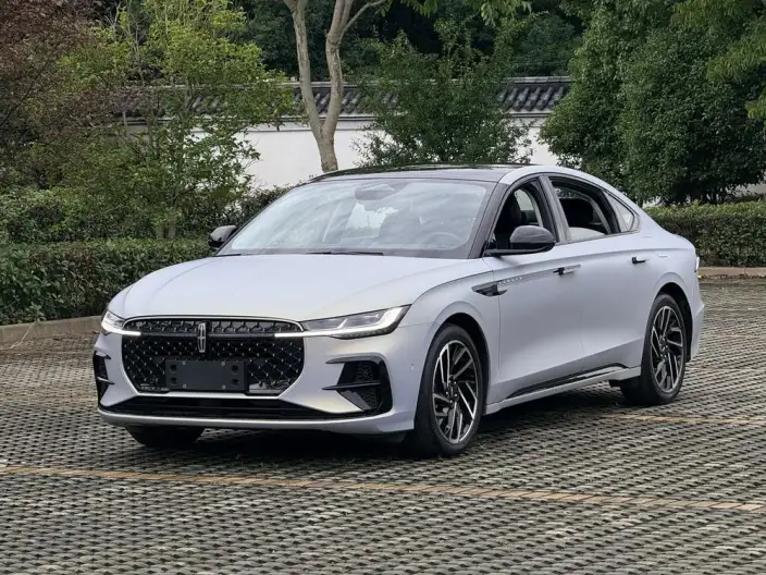 Lincoln Z 2022 Model Facelift i Cool Zunya Edition – фото 1