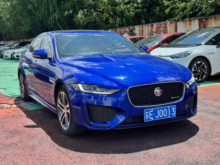Jaguar XE L 2021 Model 2.0T 200PS R-DYNAMIC Youth Sports Edition