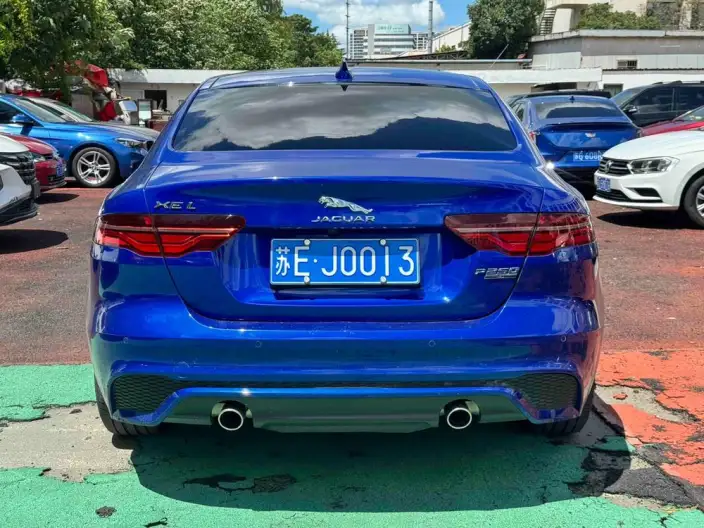 Jaguar XE L 2021 Model 2.0T 200PS R-DYNAMIC Youth Sports Edition – фото 5