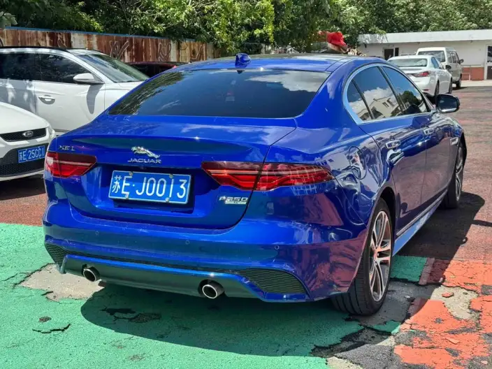 Jaguar XE L 2021 Model 2.0T 200PS R-DYNAMIC Youth Sports Edition – фото 6
