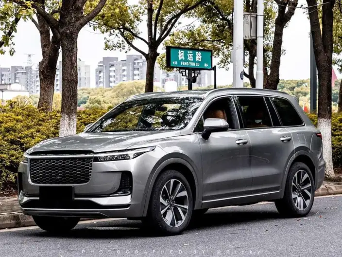 Li Auto ONE 2021 Model Extended Range 6 seat Edition – фото 1