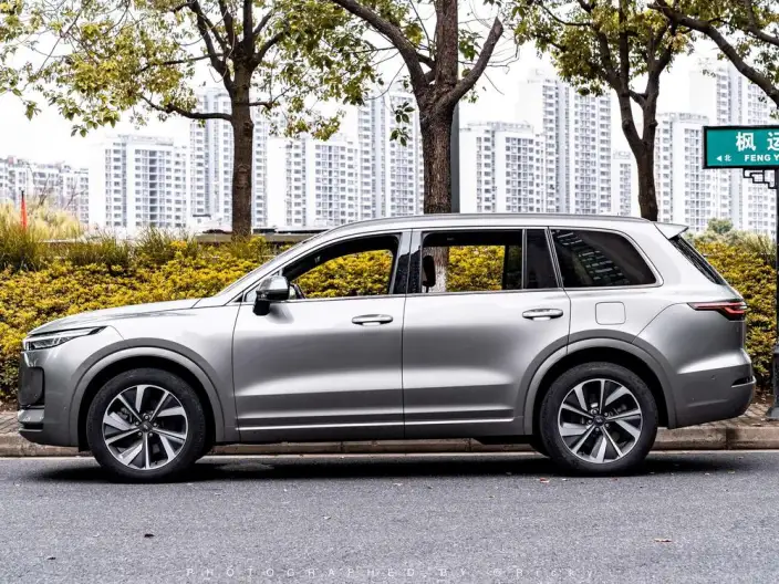 Li Auto ONE 2021 Model Extended Range 6 seat Edition – фото 2