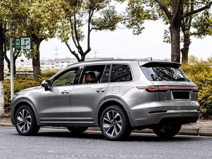 Li Auto ONE 2021 Model Extended Range 6 seat Edition – фото 3