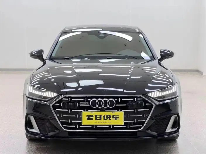 Audi A7 L 2024 Model 45 TFSI quattro Luxury Model – фото 2