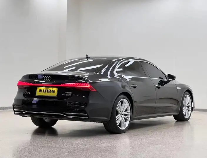 Audi A7 L 2024 Model 45 TFSI quattro Luxury Model – фото 7