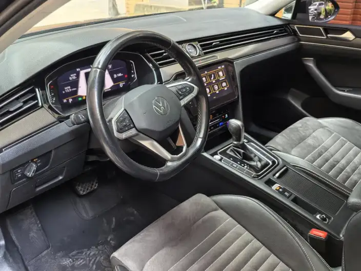 Volkswagen Magotan 2020 Model 330TSI DSG Luxury Model – фото 12