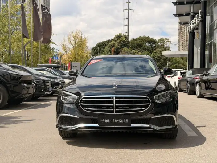 Mercedes-Benz E-Class 2023 Model E 300 L Luxury Model sedan – фото 2