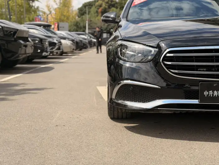 Mercedes-Benz E-Class 2023 Model E 300 L Luxury Model sedan – фото 10