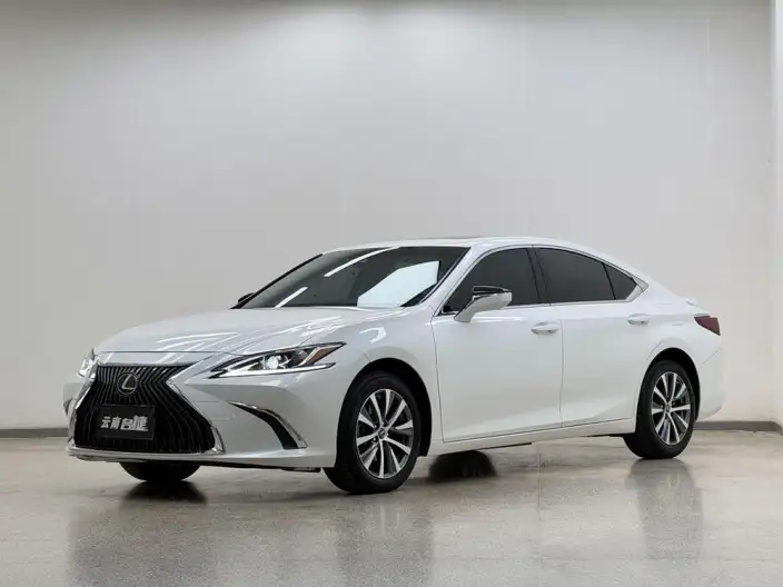 Lexus ES 2020 Model 200 Superior Edition China VI – фото 1