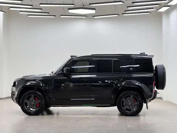Land Rover Defender 2024 Model 110 3.0T P400 X-Dynamic HSE – фото 4