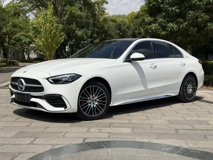 Mercedes-Benz C-Class 2023 Model C 260 L Sports Edition – фото 1