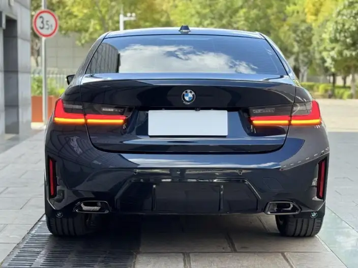 BMW 3 Series 2025 Model 330i M Sports Night Set – фото 6