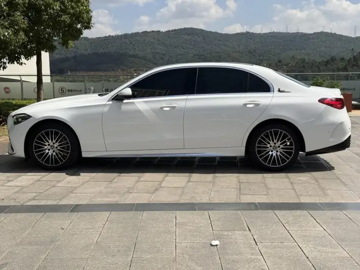 Mercedes-Benz C-Class 2023 Model C 260 L Sports Edition – фото 4