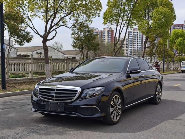 Mercedes-Benz E-Class 2017 модификация E 320 L 4MATIC – фото 1