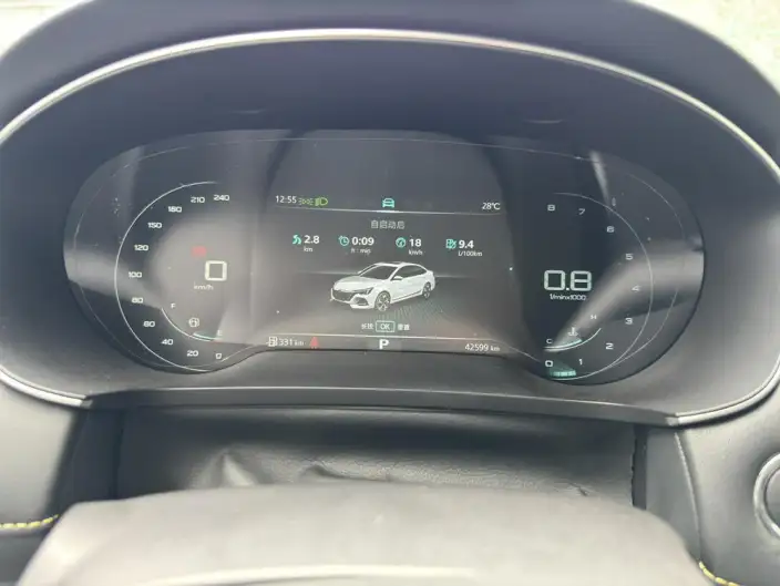 Roewe i6 MAX 2020 Model 300TGI Automatic Cool Smart Driving Edition – фото 9