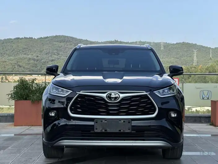 Toyota Highlander 2022 Model 380T 4WD Premium Edition 7 seat – фото 2