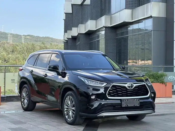 Toyota Highlander 2022 Model 380T 4WD Premium Edition 7 seat – фото 3