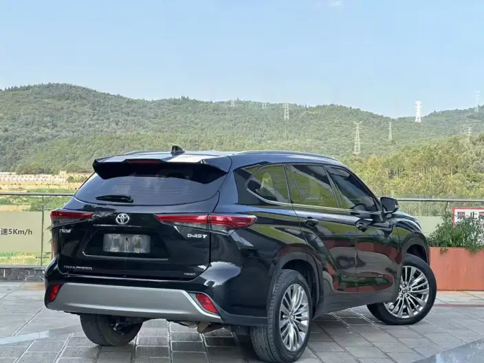Toyota Highlander 2022 Model 380T 4WD Premium Edition 7 seat – фото 6