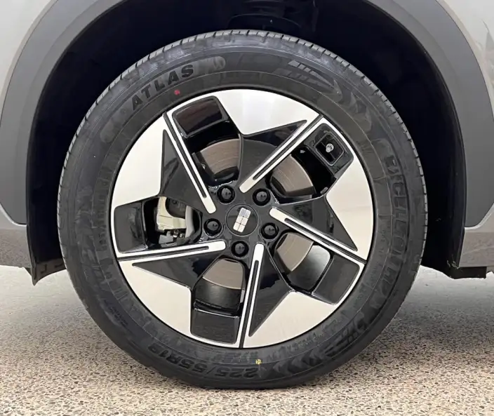 Geely Galaxy E5 2026 Model 610km Tiggo + Edition – фото 8
