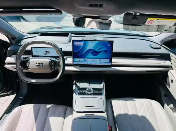 Geely Galaxy E8 PHEV 2025 Model 130km EM-i Ultimate Edition – фото 8