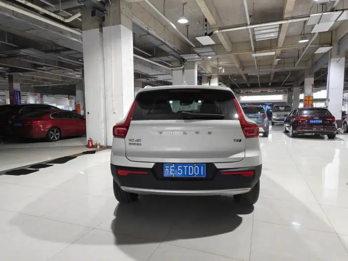 Volvo XC40 2021 Model T4 4WD Smart Range Deluxe Edition – фото 5
