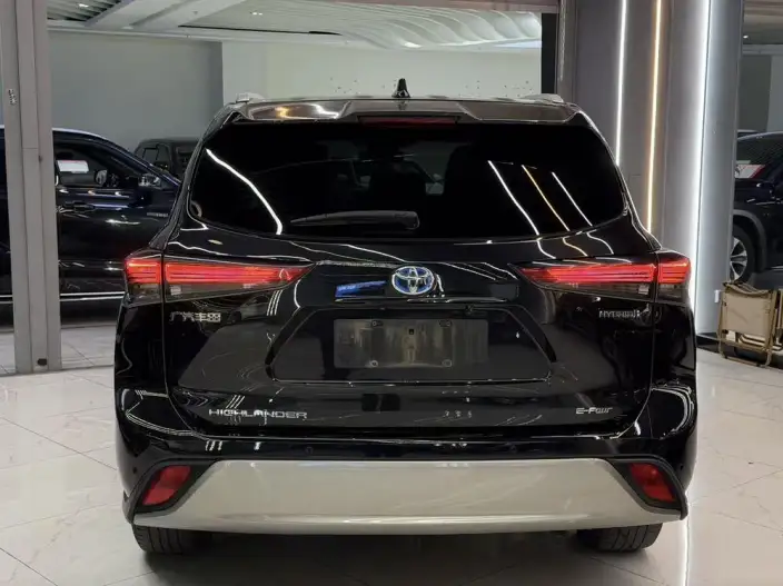 Toyota Highlander 2022 Model Hybrid 2.5L 4WD Premium Edition 7 seat – фото 5