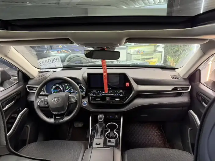 Toyota Highlander 2022 Model Hybrid 2.5L 4WD Premium Edition 7 seat – фото 7