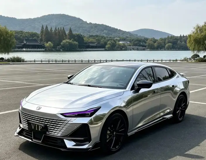 Changan UNI-V 2022 Model 1.5T Sports Edition – фото 1